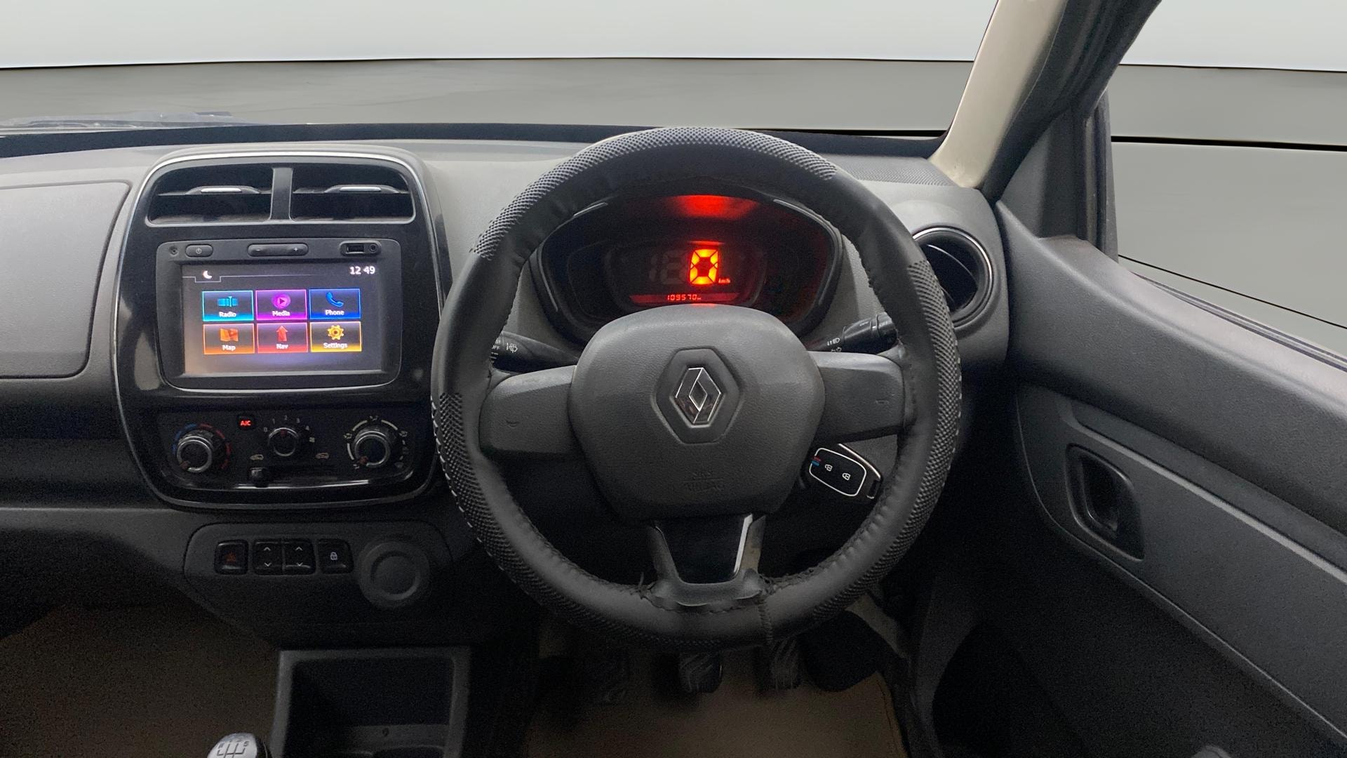 View 2016 Renault Kwid RXT 1.0 Image 20 Used 2016 Renault Kwid RXT 1.0 Image 20