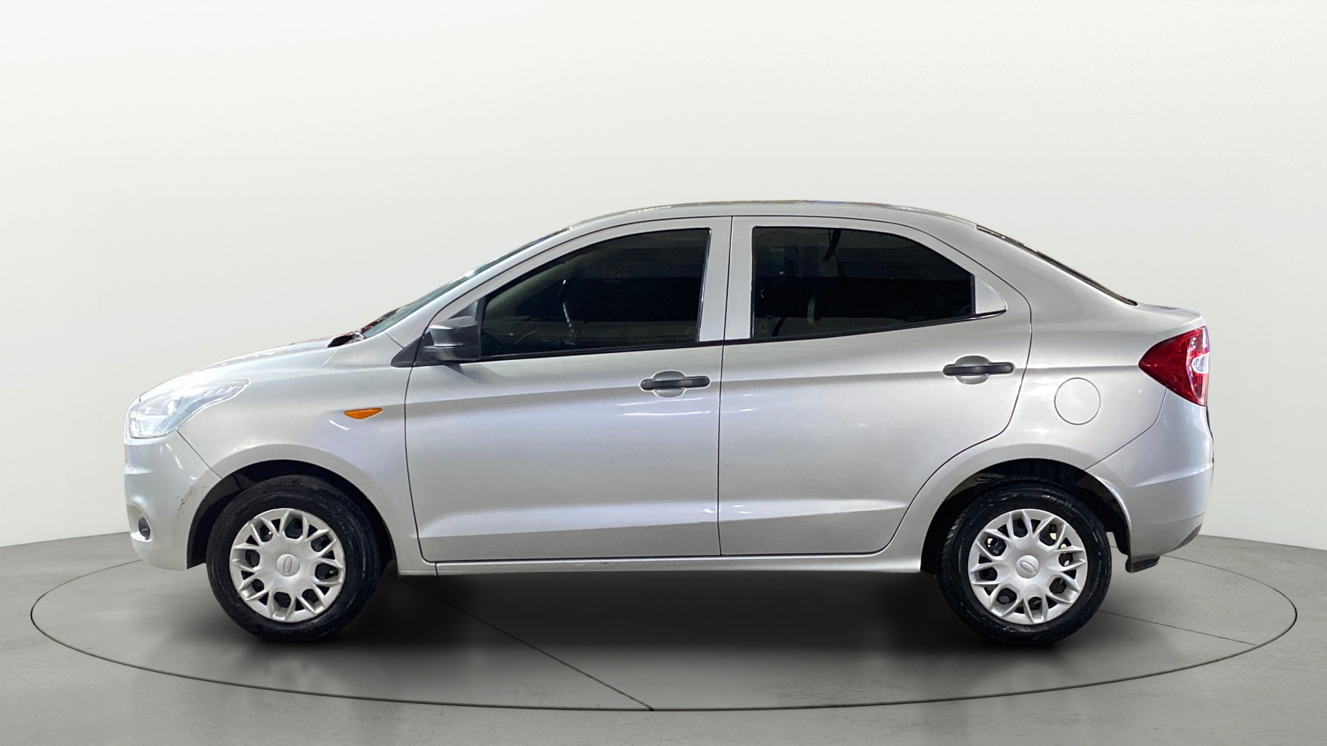 View 2017 Ford Figo Aspire 1.2P Ambiente MT BS IV Image 5 Used 2017 Ford Figo Aspire 1.2P Ambiente MT BS IV Image 5
