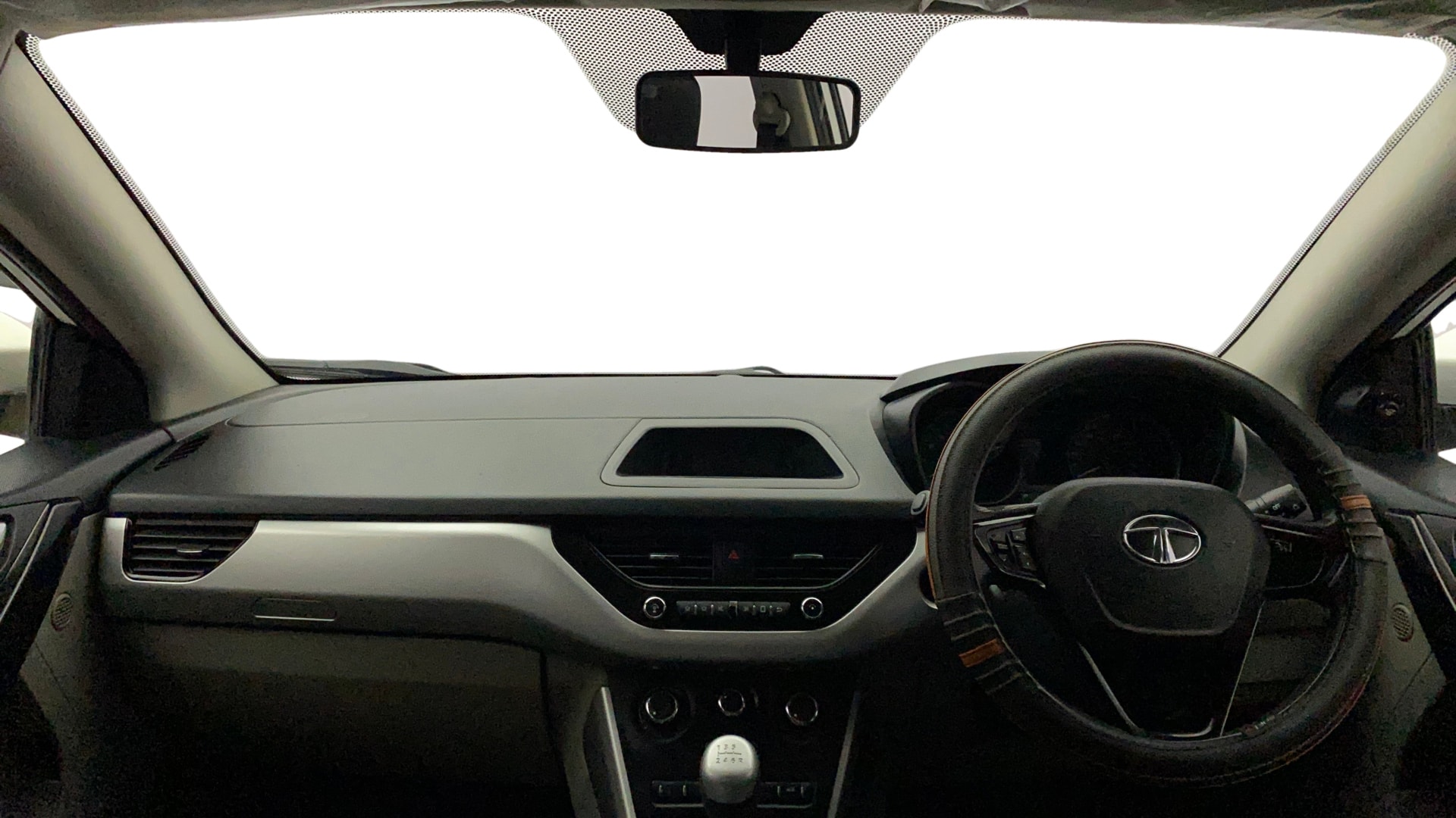 View 2018 Tata Nexon Revotron XM Image 15 Used 2018 Tata Nexon Revotron XM Image 15