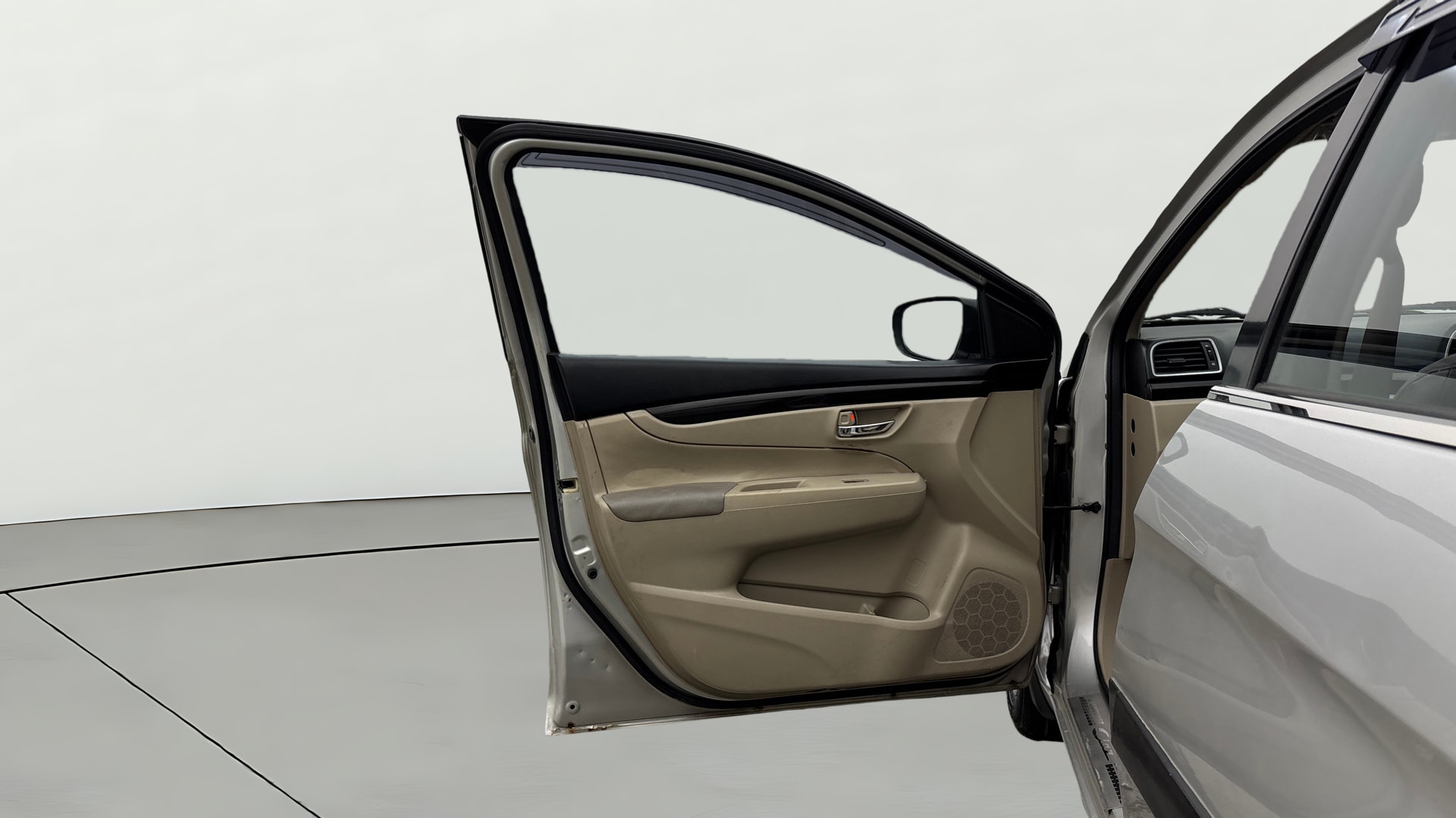 View 2015 Maruti Suzuki 1000 Base Variant Image 31 Used 2015 Maruti Suzuki 1000 Base Variant Image 31