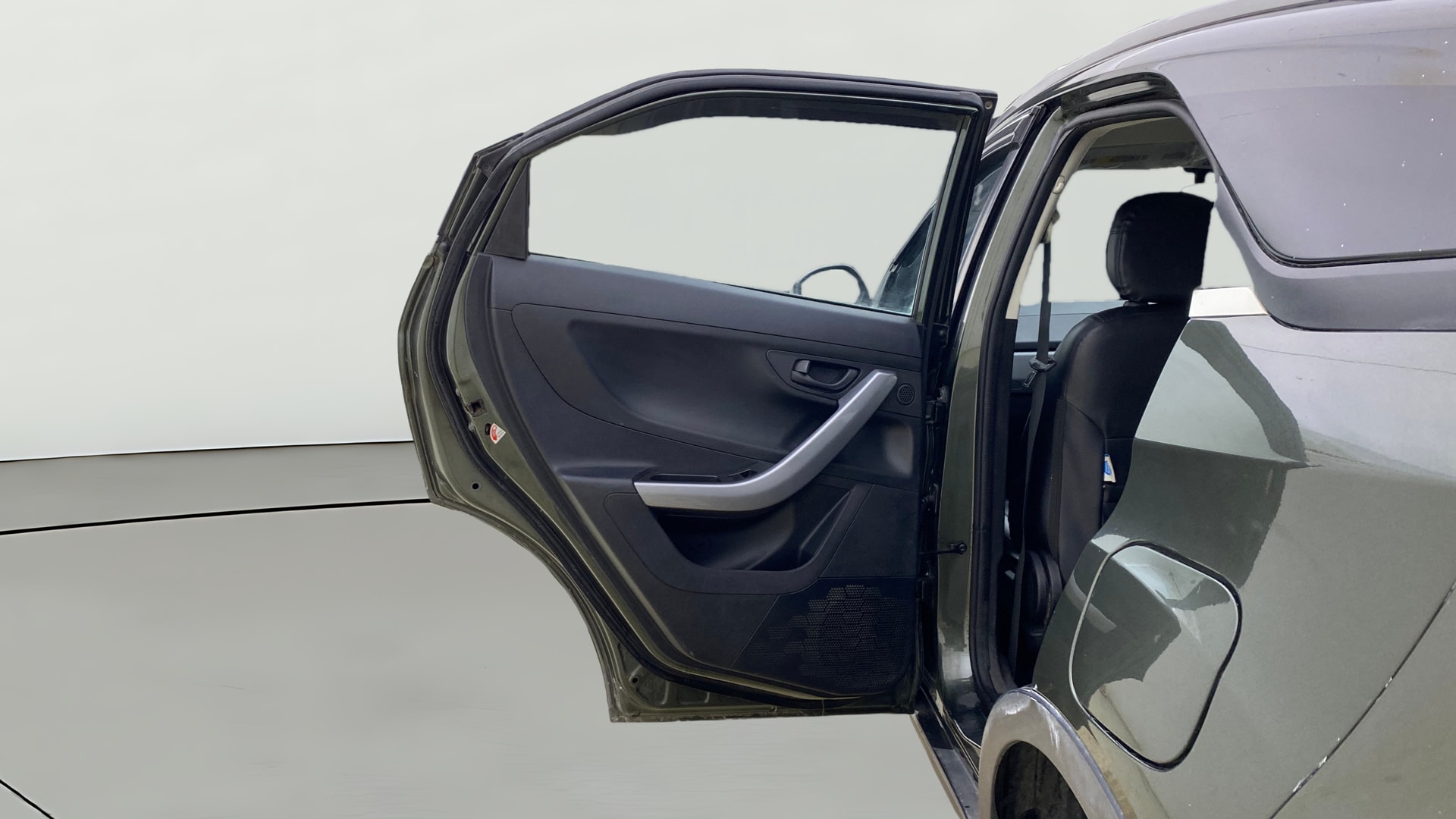 View 2022 Tata Nexon Revotorq XM Image 22 Used 2022 Tata Nexon Revotorq XM Image 22