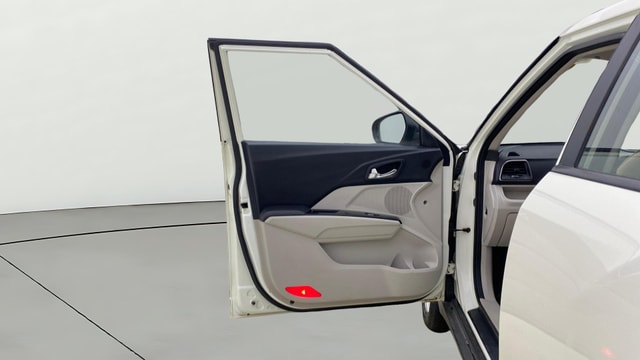 View Mahindra XUV300 Image 38 Used Mahindra XUV300 Image 38