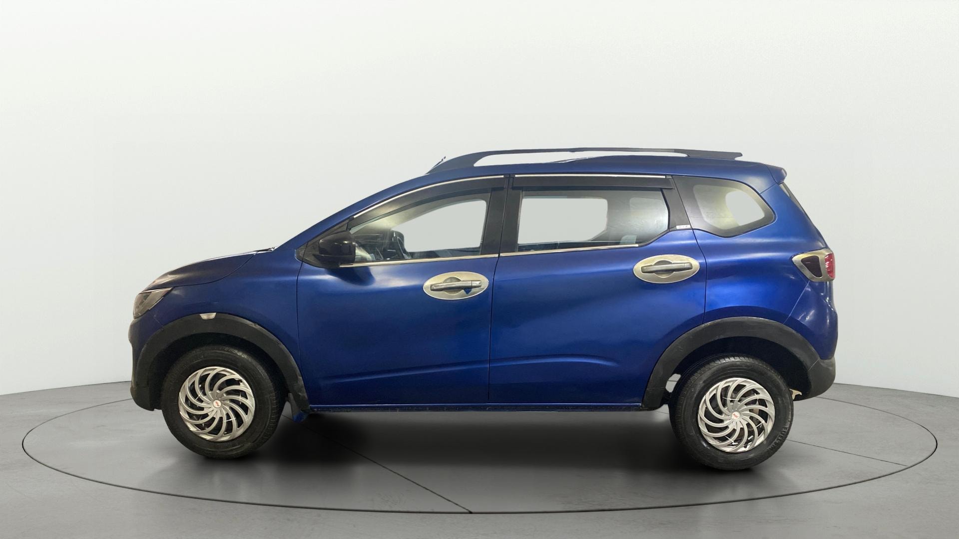 View 2019 Renault Triber RXZ Image 27 Used 2019 Renault Triber RXZ Image 27