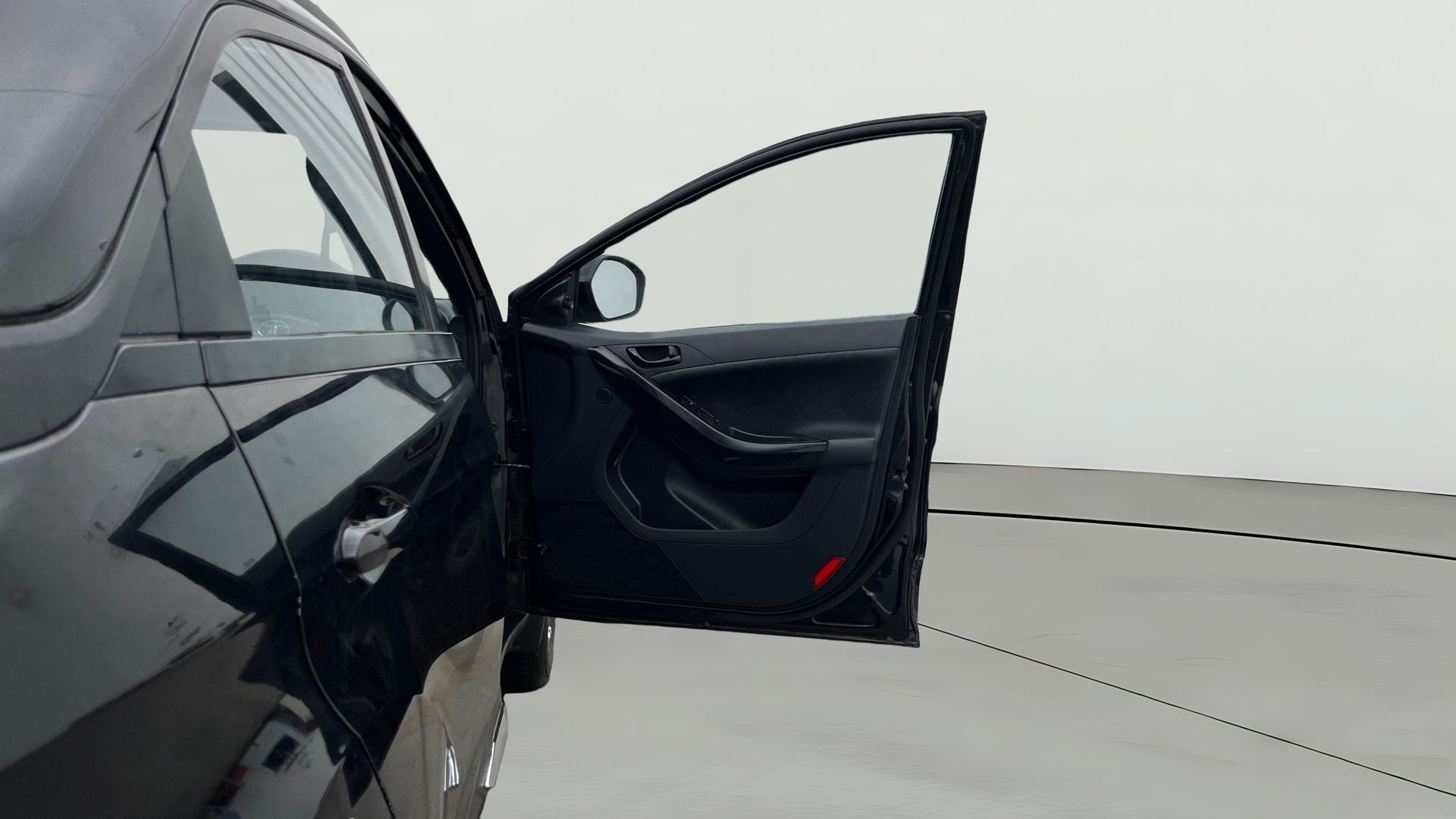 View 2022 Tata Nexon Revotron XE Image 48 Used 2022 Tata Nexon Revotron XE Image 48