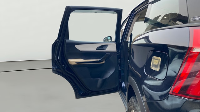 View Mahindra XUV700 Image 23 Used Mahindra XUV700 Image 23