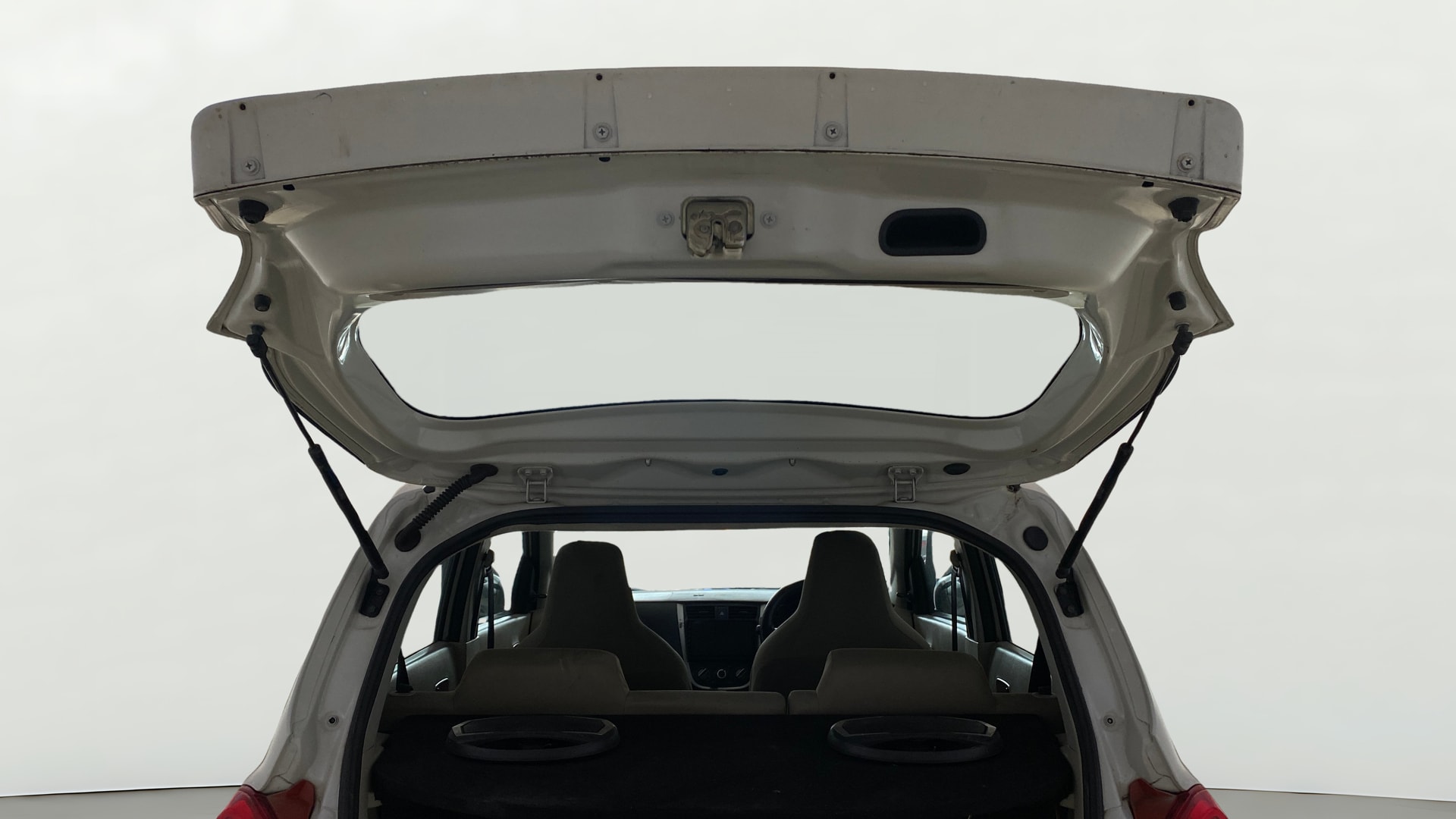 View 2019 Maruti Suzuki 1000 Base Variant Image 16 Used 2019 Maruti Suzuki 1000 Base Variant Image 16