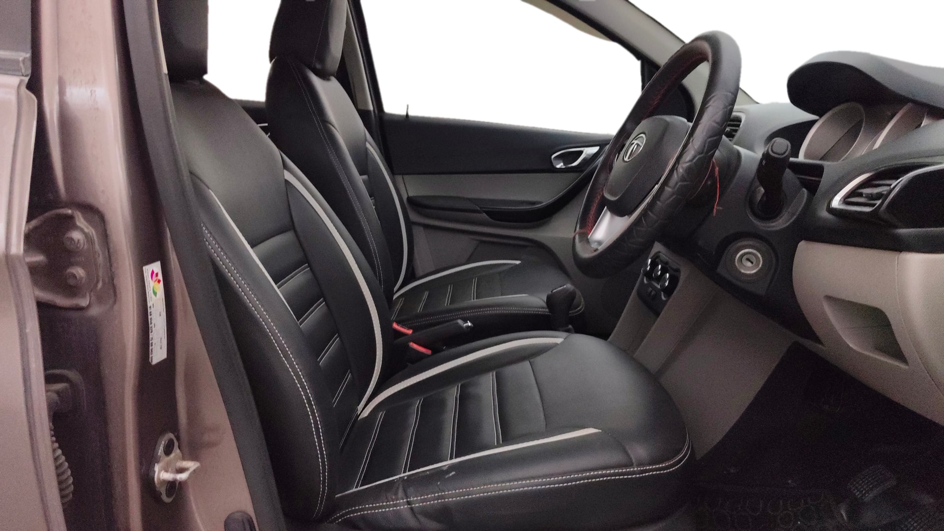 View 2018 Tata Tiago Revotorq XB Image 26 Used 2018 Tata Tiago Revotorq XB Image 26