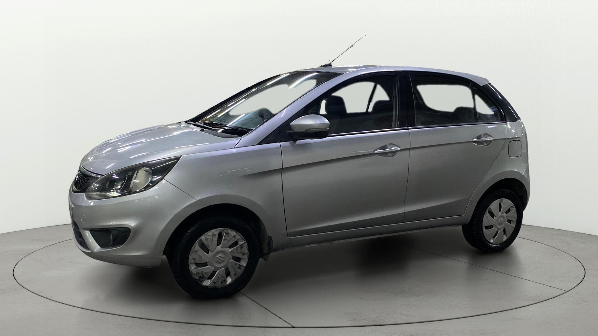 View 2016 Tata Bolt XE Quadrajet 75PS Diesel Image 20 Used 2016 Tata Bolt XE Quadrajet 75PS Diesel Image 20