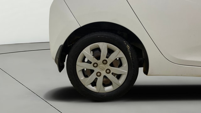 View Hyundai EON Image 23 Used Hyundai EON Image 23