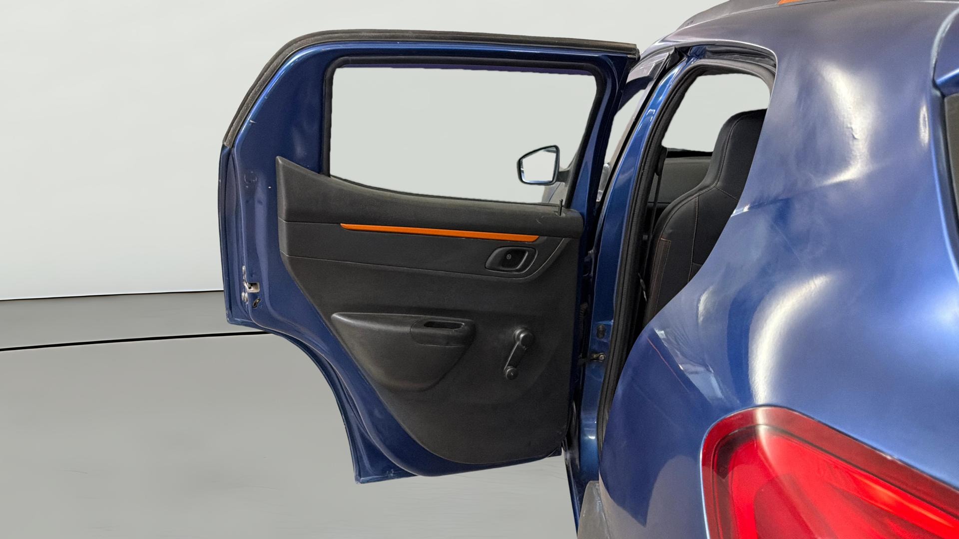 View 2017 Renault Kwid RXT 1.0 Driver Airbag Option Image 14 Used 2017 Renault Kwid RXT 1.0 Driver Airbag Option Image 14