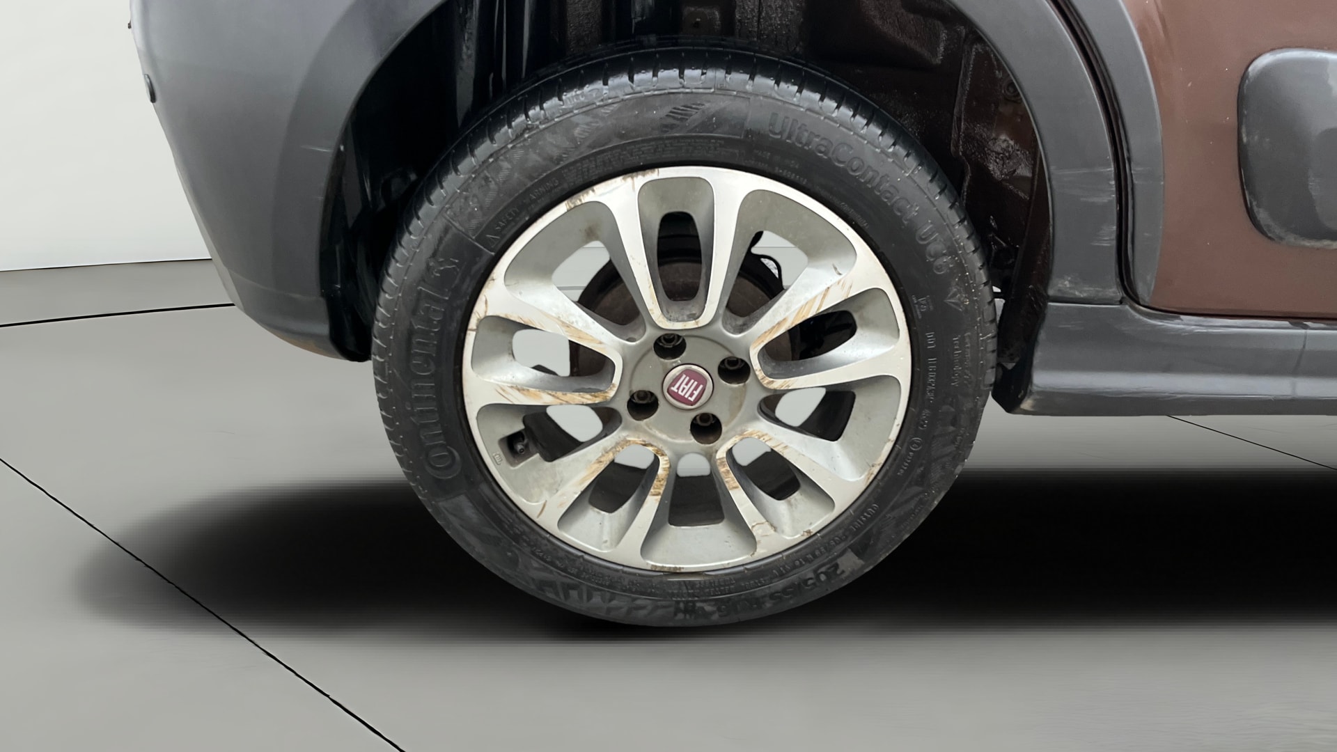 View 2015 Fiat Avventura Emotion 1.3L MULTIJET Diesel Image 23 Used 2015 Fiat Avventura Emotion 1.3L MULTIJET Diesel Image 23