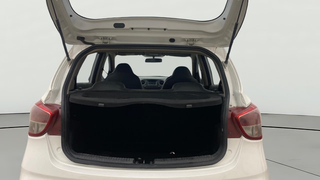 View Hyundai Grand i10 Image 36 Used Hyundai Grand i10 Image 36
