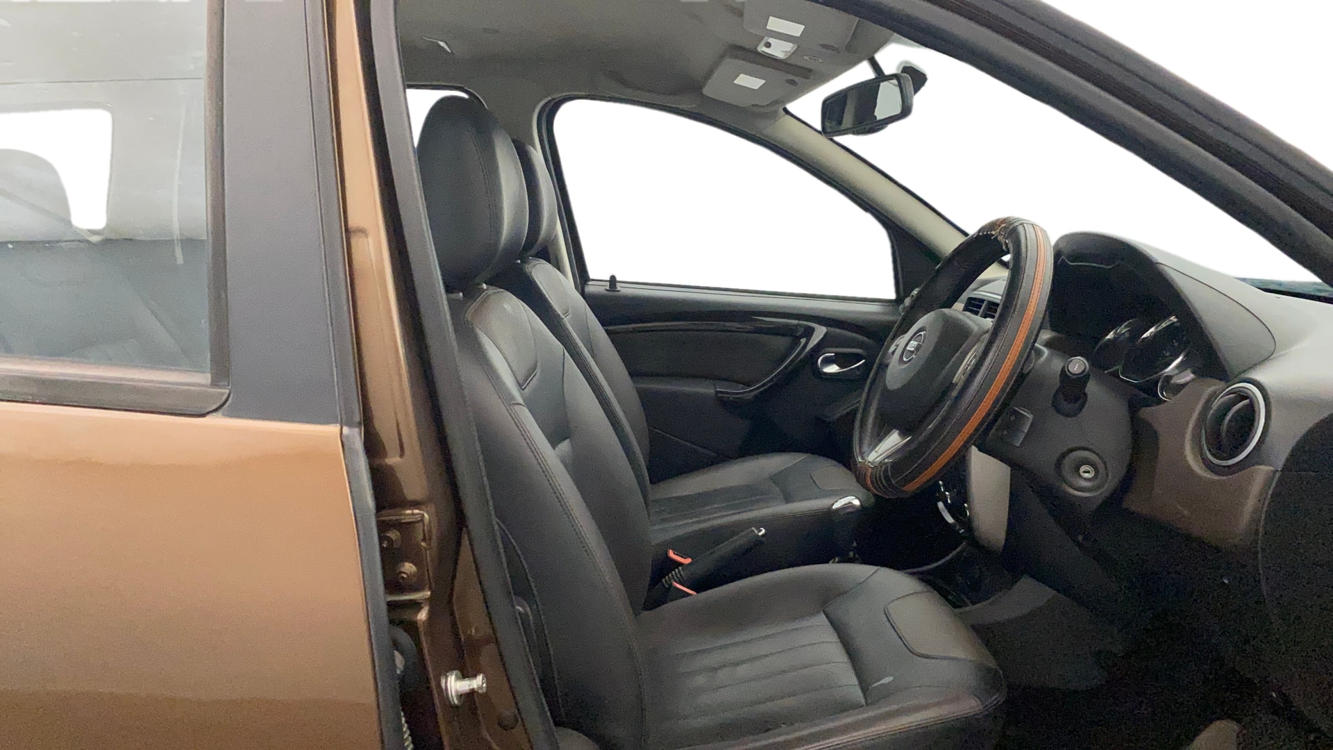 View 2017 Nissan Terrano XV D PRE 110 PS AMT Image 19 Used 2017 Nissan Terrano XV D PRE 110 PS AMT Image 19