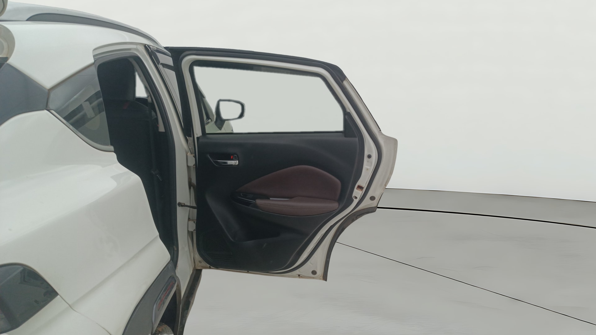 View 2023 Maruti Suzuki 1000 Base Variant Image 5 Used 2023 Maruti Suzuki 1000 Base Variant Image 5