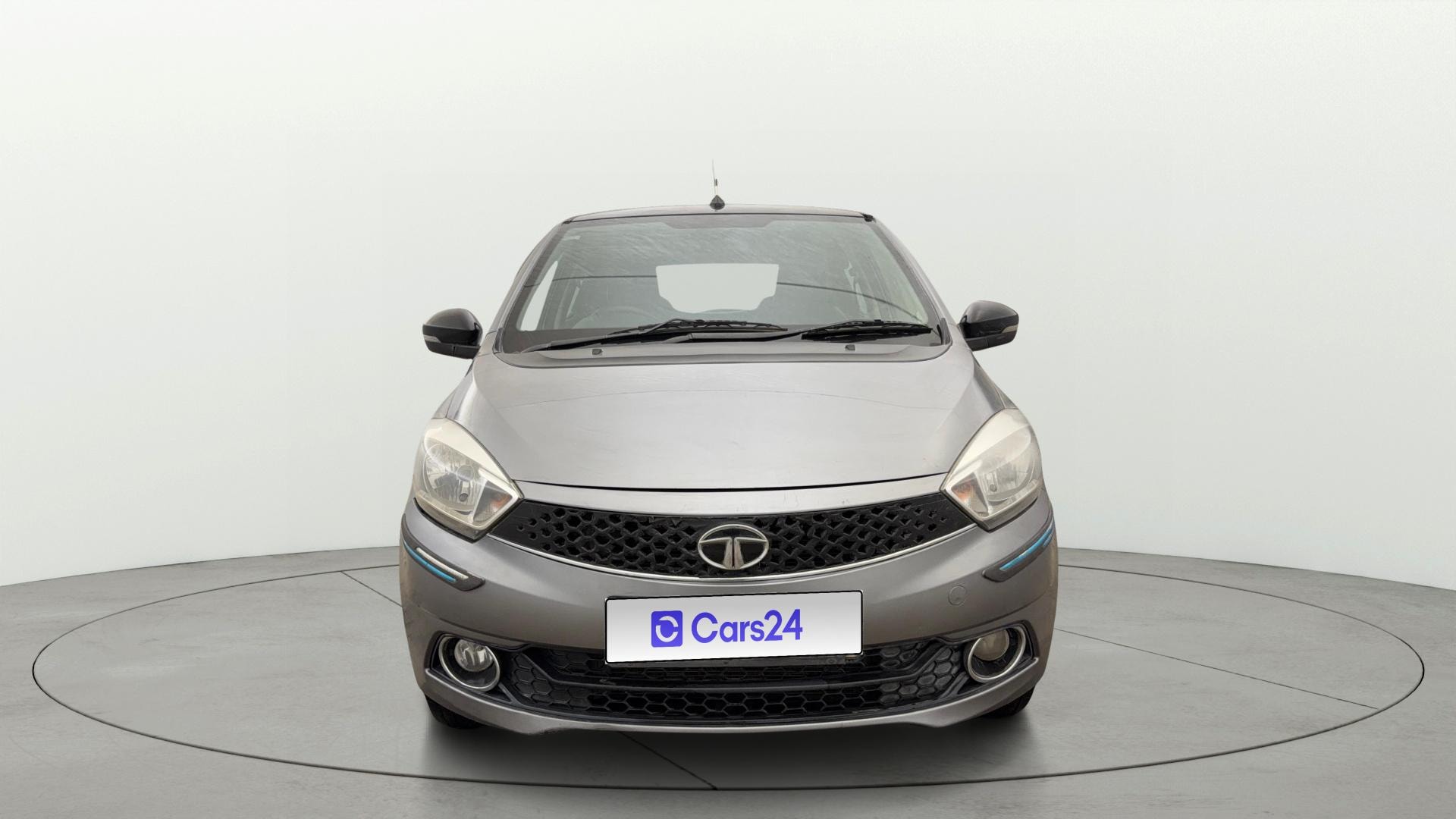 View 2018 Tata Tiago Revotorq XB Image 1 Used 2018 Tata Tiago Revotorq XB Image 1