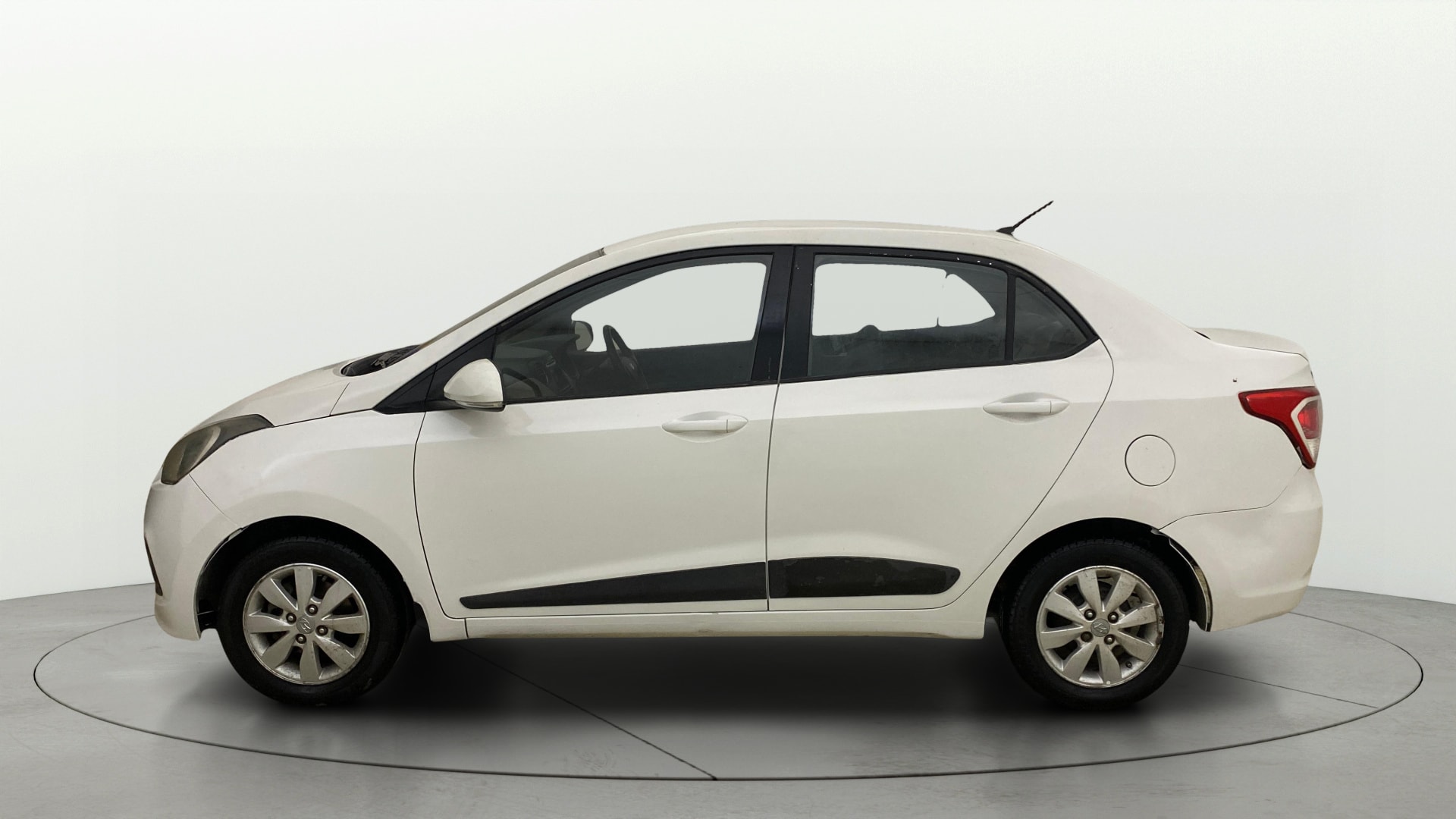 View 2015 Hyundai Xcent E Petrol Image 5 Used 2015 Hyundai Xcent E Petrol Image 5