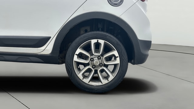 View Hyundai i20 Active Image 11 Used Hyundai i20 Active Image 11