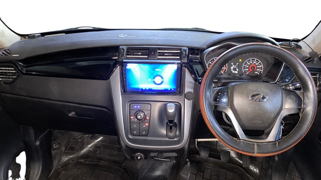 View Mahindra KUV100 Image 15 Used Mahindra KUV100 Image 15