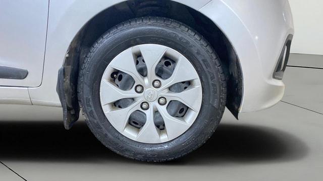 View Hyundai Xcent Image 39 Used Hyundai Xcent Image 39