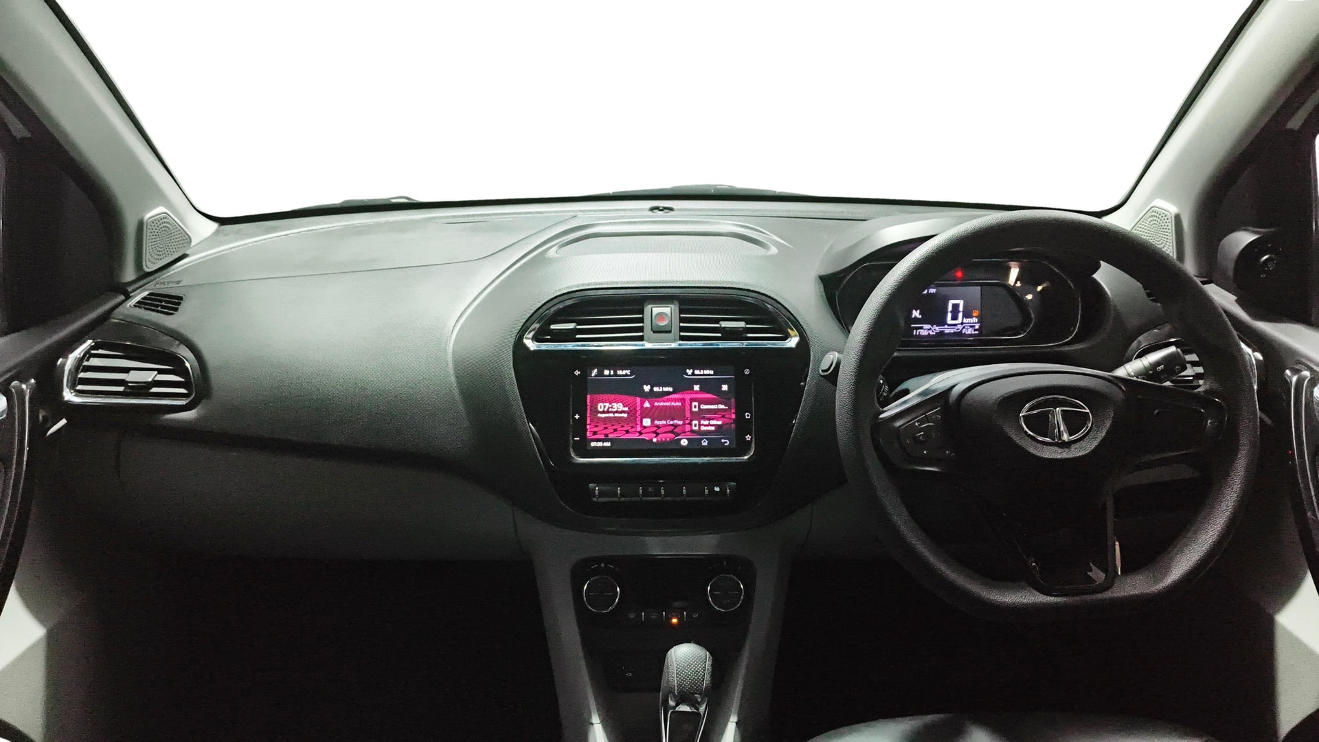 View 2020 Tata Tiago Revotorq XB Image 30 Used 2020 Tata Tiago Revotorq XB Image 30