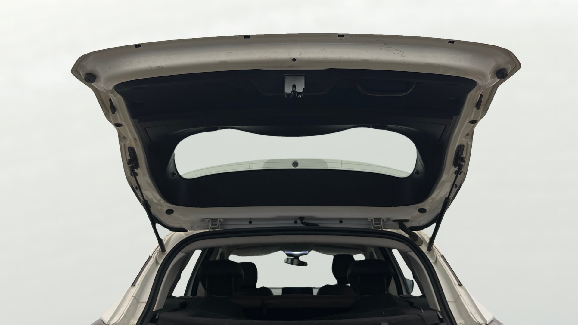 View 2023 Tata Harrier XZA Plus Option Image 17 Used 2023 Tata Harrier XZA Plus Option Image 17