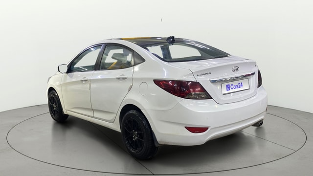 View Hyundai Fluidic Verna Image 2 Used Hyundai Fluidic Verna Image 2