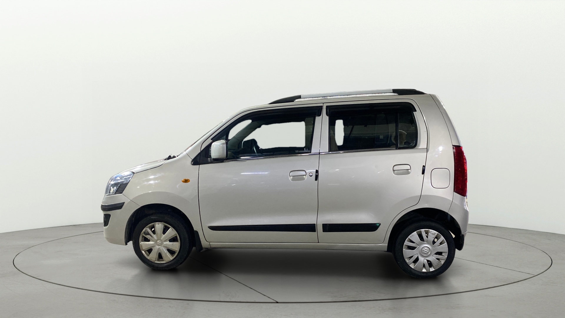View 2018 Maruti Suzuki 1000 Base Variant Image 5 Used 2018 Maruti Suzuki 1000 Base Variant Image 5
