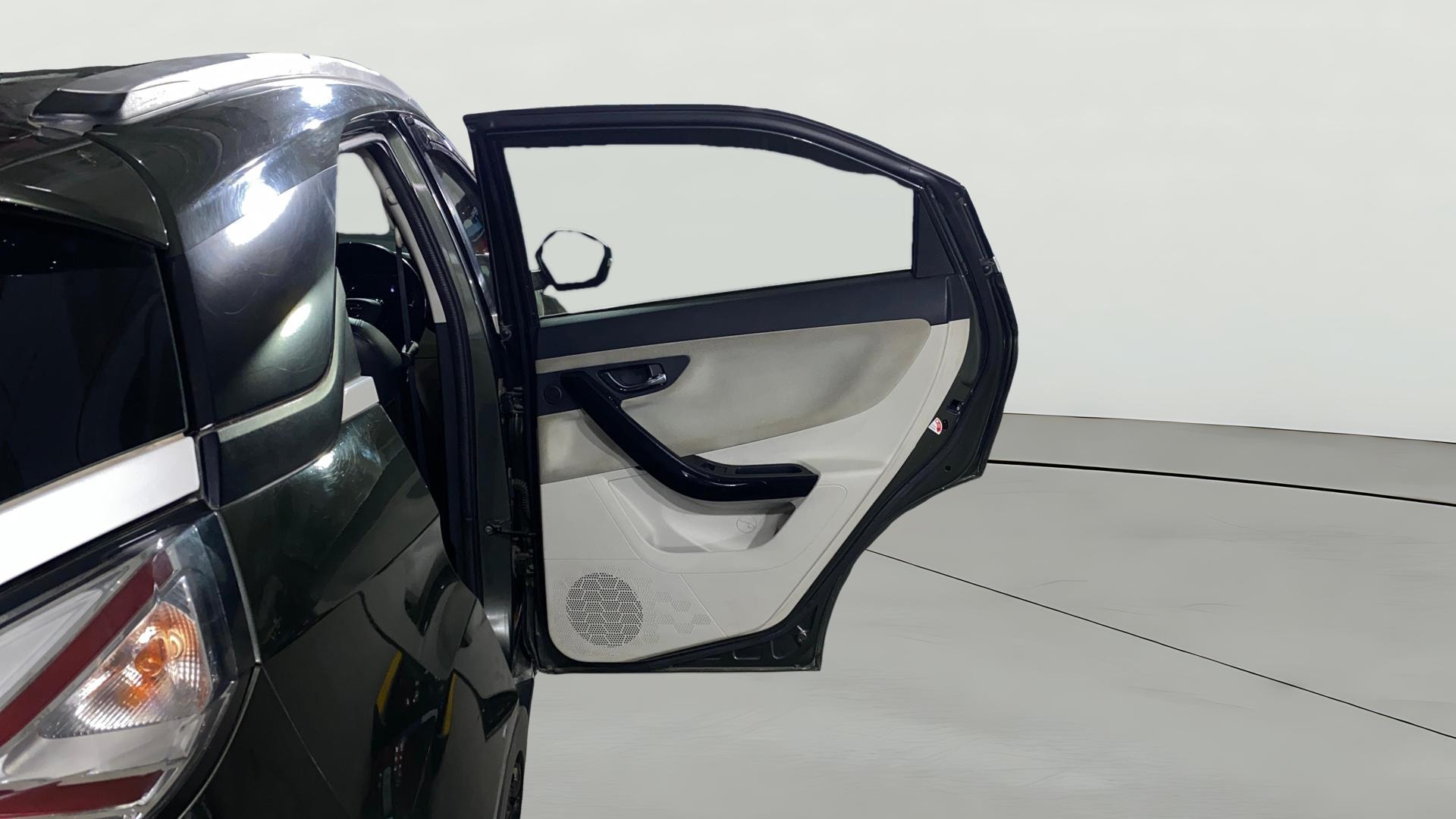 View 2022 Tata Nexon Revotron XE Image 8 Used 2022 Tata Nexon Revotron XE Image 8
