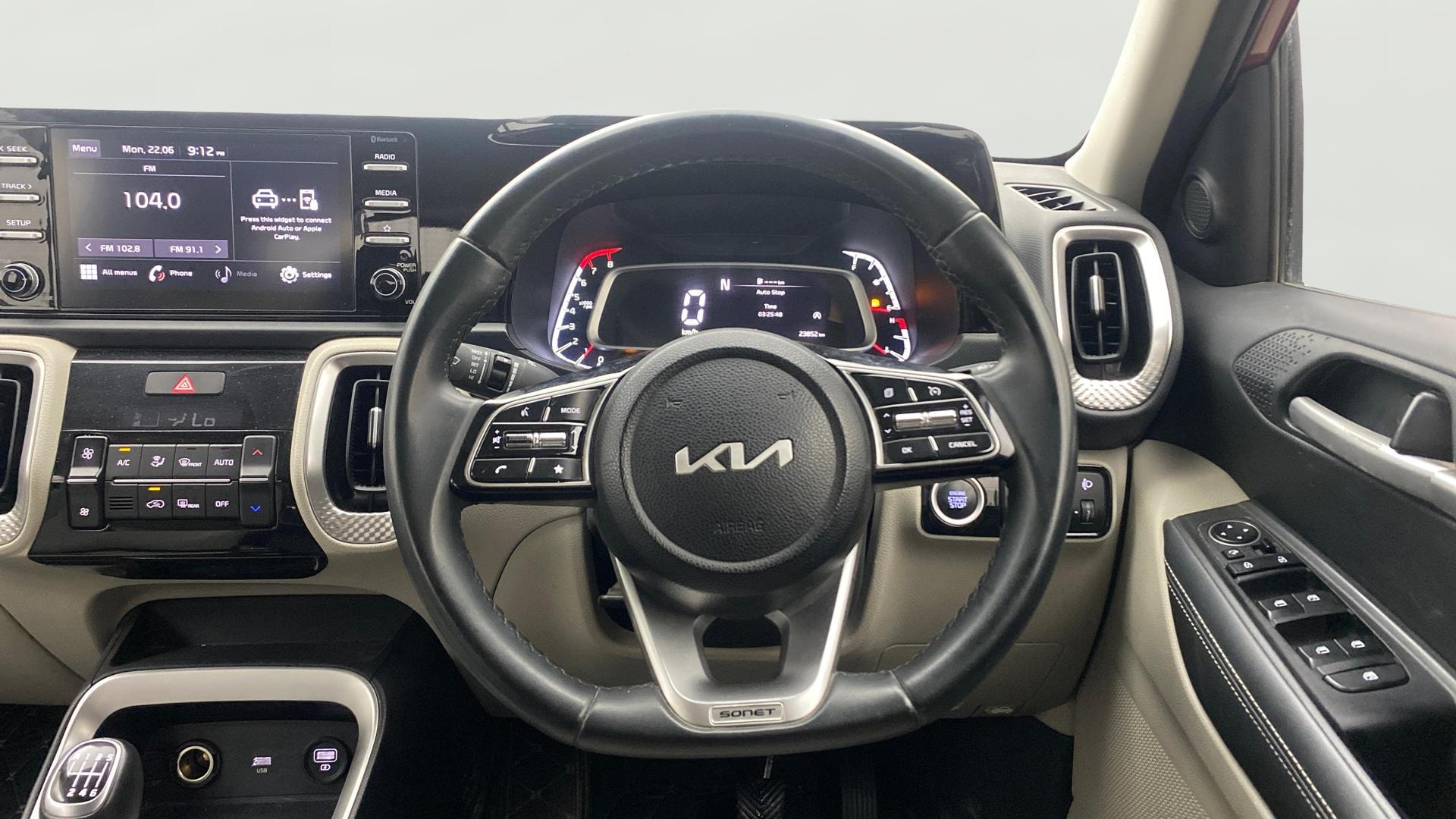 Used 2023 Kia Sonet Used 2023 Kia Sonet