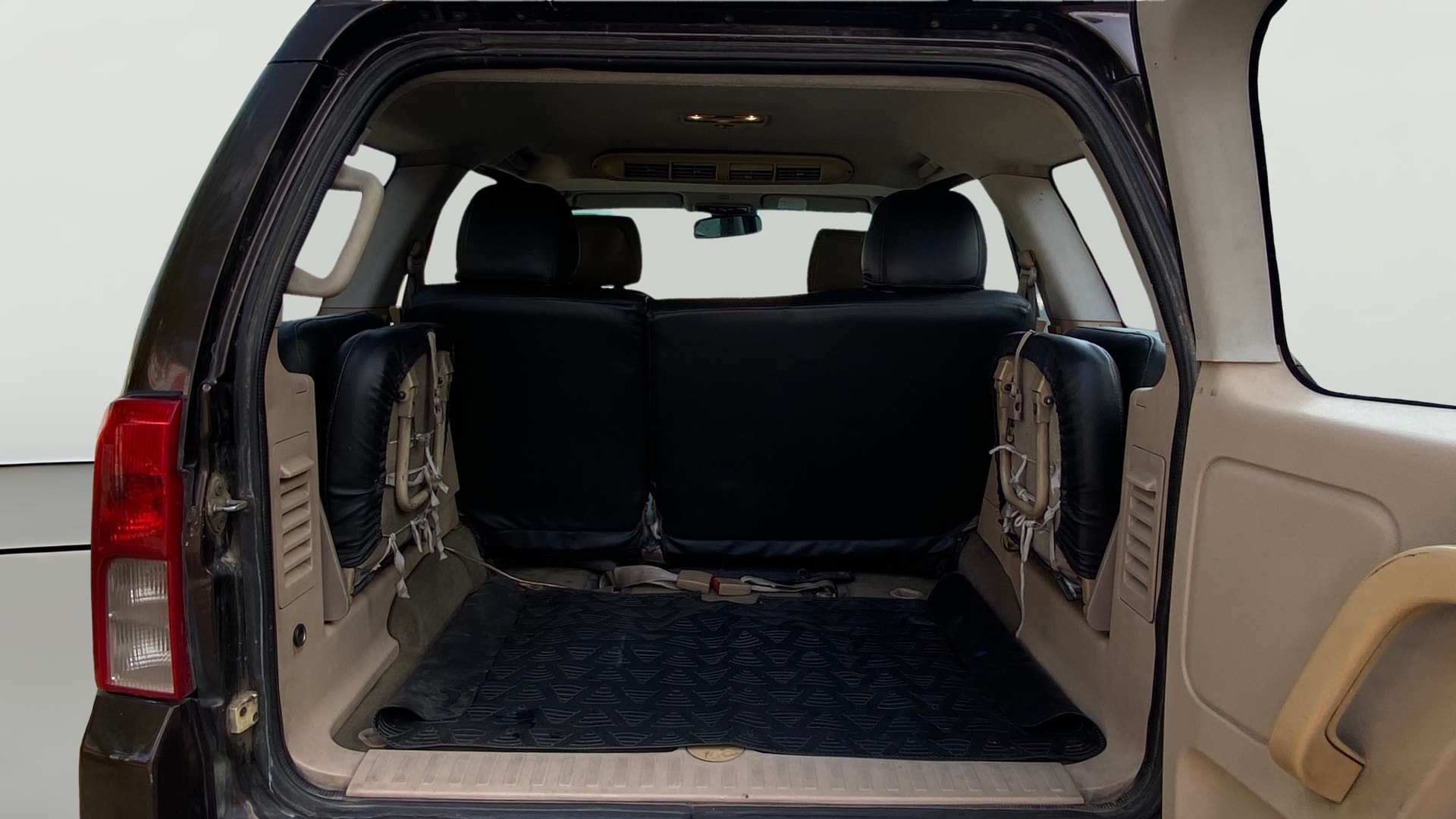 View 2013 Tata Aria Pleasure 4x2 BS4 Image 37 Used 2013 Tata Aria Pleasure 4x2 BS4 Image 37