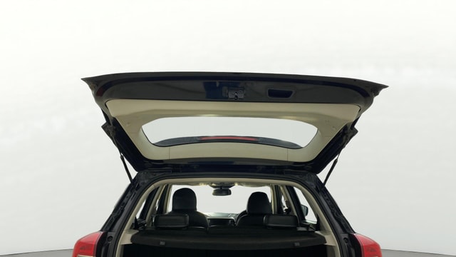 View Mahindra XUV300 Image 17 Used Mahindra XUV300 Image 17