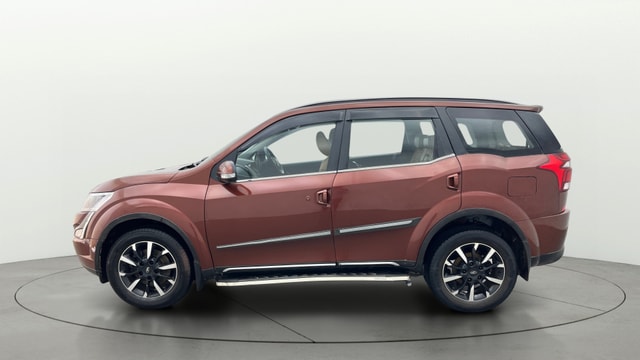 View Mahindra XUV500 Image 28 Used Mahindra XUV500 Image 28