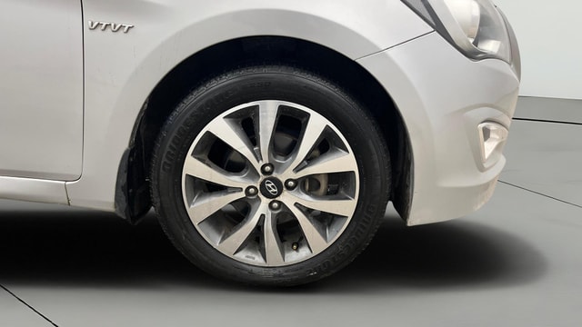 View Hyundai Fluidic Verna Image 41 Used Hyundai Fluidic Verna Image 41
