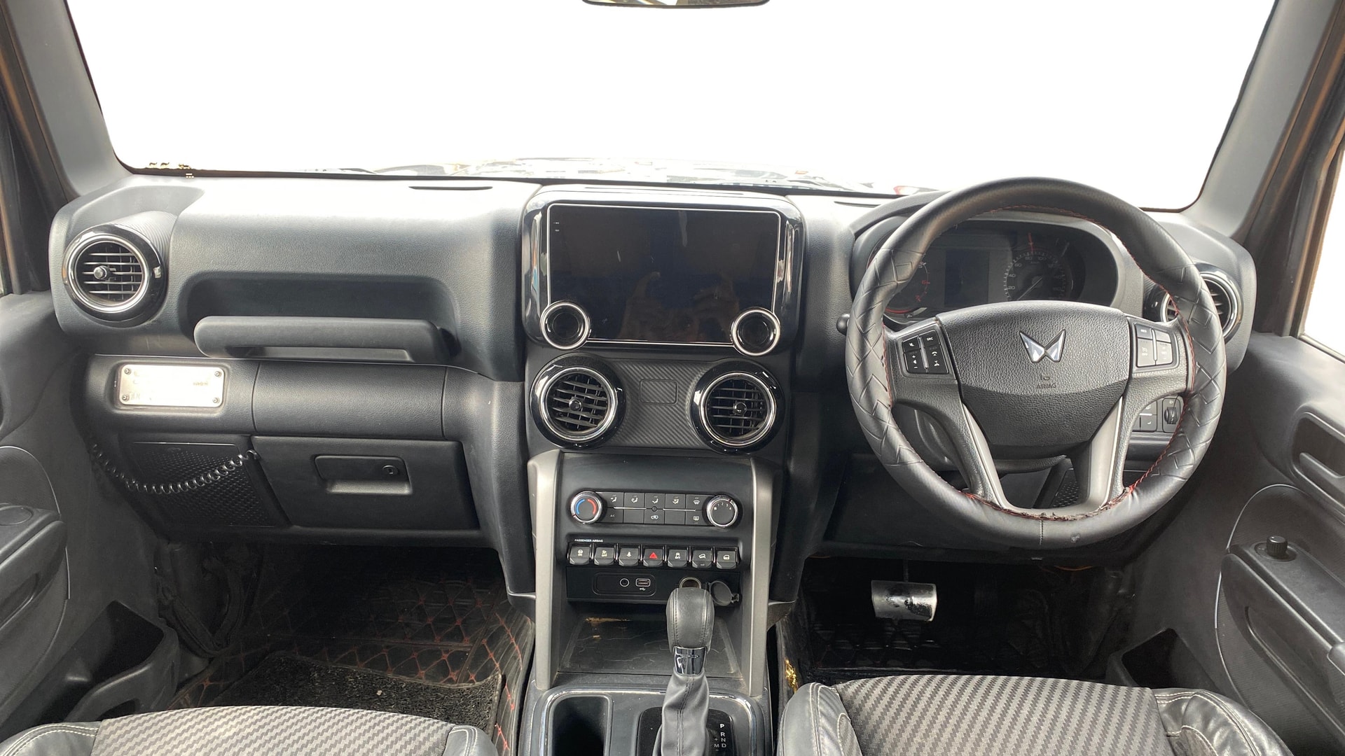 View 2023 Mahindra Thar AX Standard Manual Soft Top 6 Seater Image 15 Used 2023 Mahindra Thar AX Standard Manual Soft Top 6 Seater Image 15