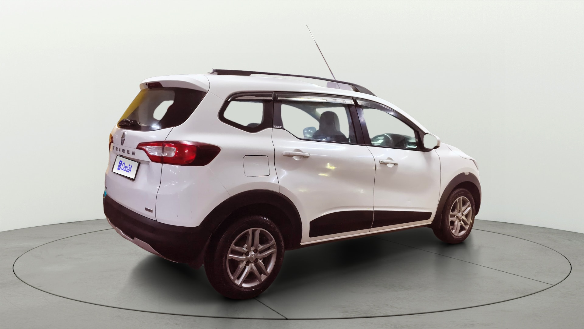 View 2021 Renault Triber RXZ Image 45 Used 2021 Renault Triber RXZ Image 45