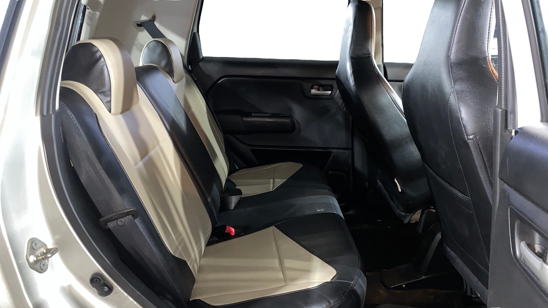 View 2019 Maruti Suzuki 1000 Base Variant Image 28 Used 2019 Maruti Suzuki 1000 Base Variant Image 28