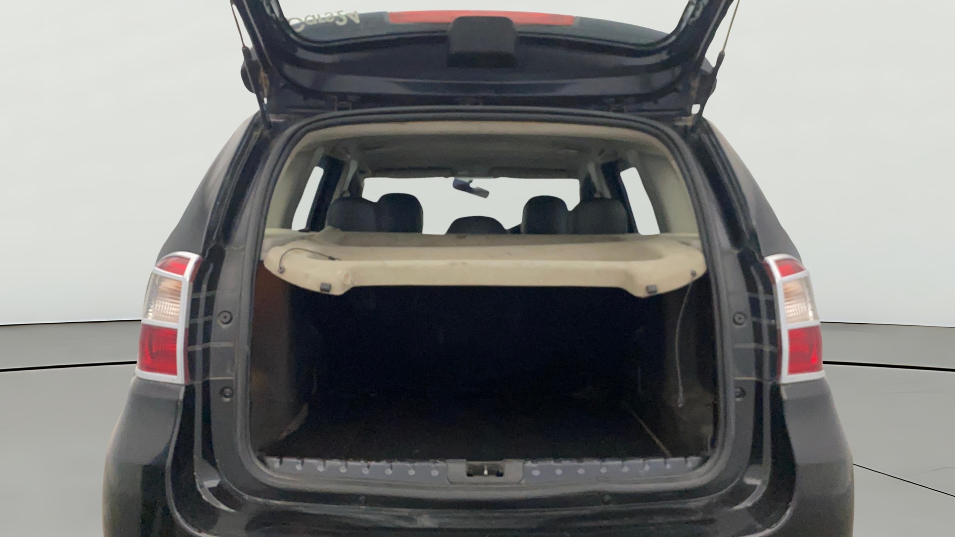 View 2018 Nissan Terrano XLD Plus 85PS Image 36 Used 2018 Nissan Terrano XLD Plus 85PS Image 36