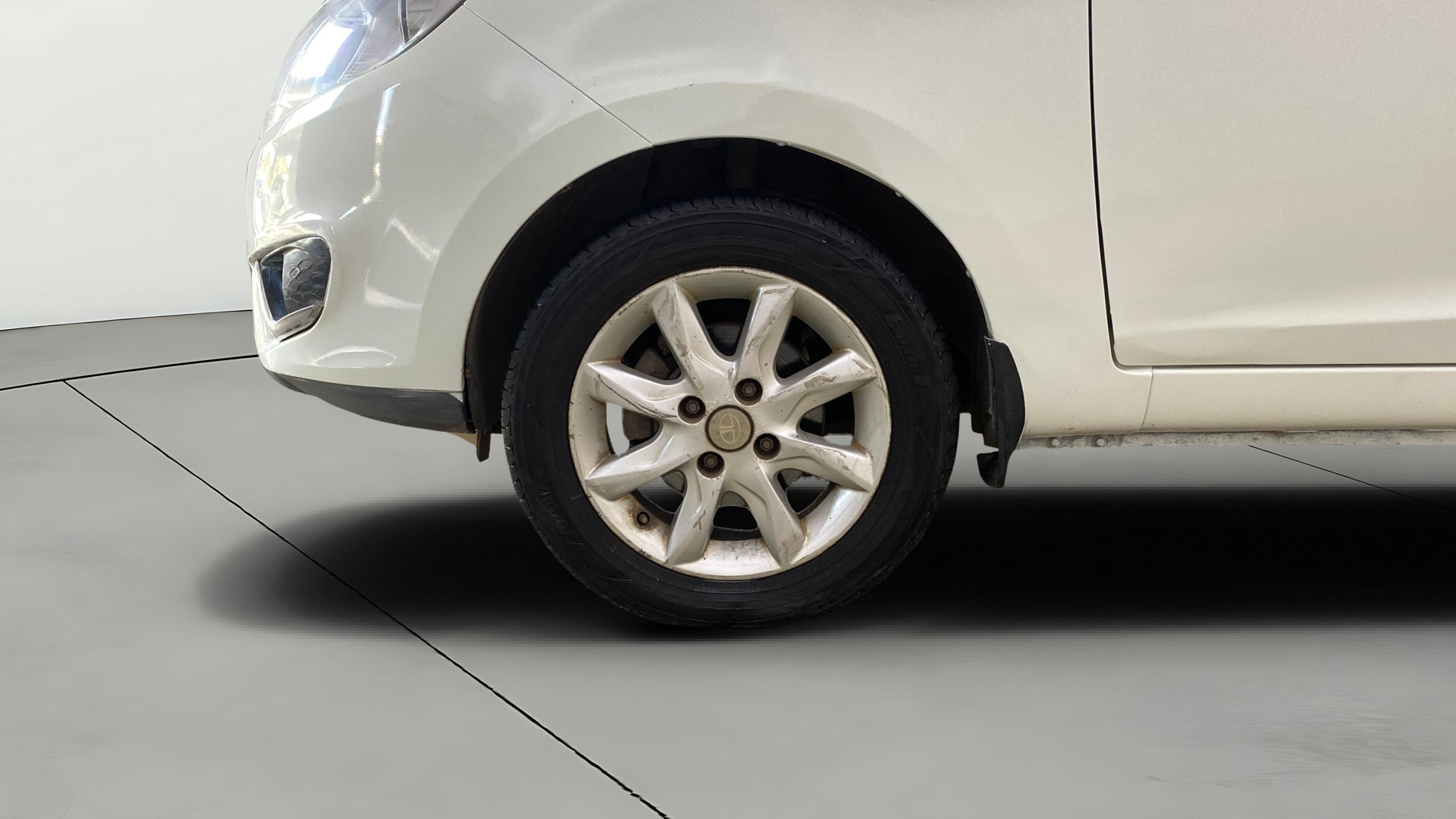 View 2014 Tata Zest XT Petrol Image 27 Used 2014 Tata Zest XT Petrol Image 27
