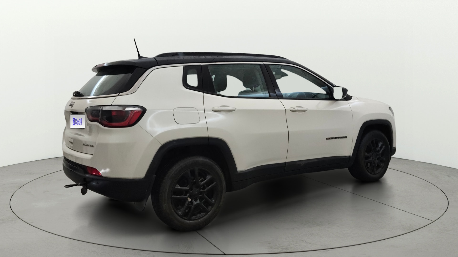 View 2019 Jeep Compass Limited 4X4 (O) 2.0 Diesel BS IV Image 45 Used 2019 Jeep Compass Limited 4X4 (O) 2.0 Diesel BS IV Image 45