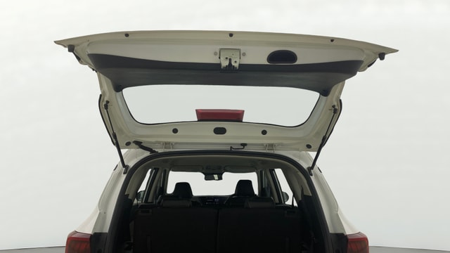 View Kia Carens Image 33 Used Kia Carens Image 33