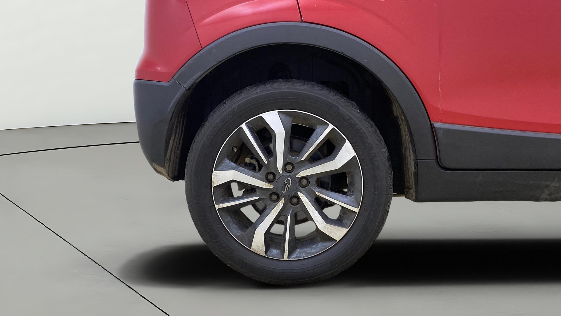 View 2019 Mahindra XUV300 W4 Petrol BS IV Image 24 Used 2019 Mahindra XUV300 W4 Petrol BS IV Image 24