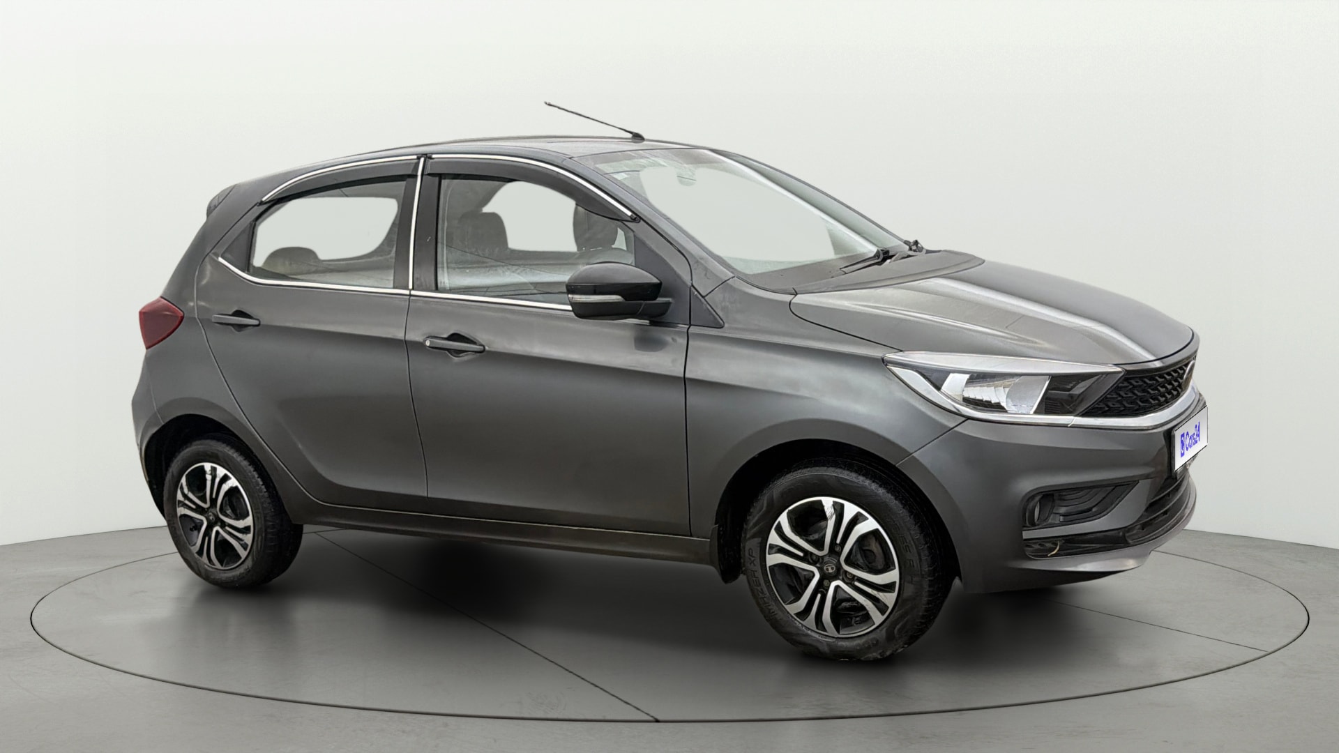 View 2024 Tata Tiago Revotorq XB Image 35 Used 2024 Tata Tiago Revotorq XB Image 35