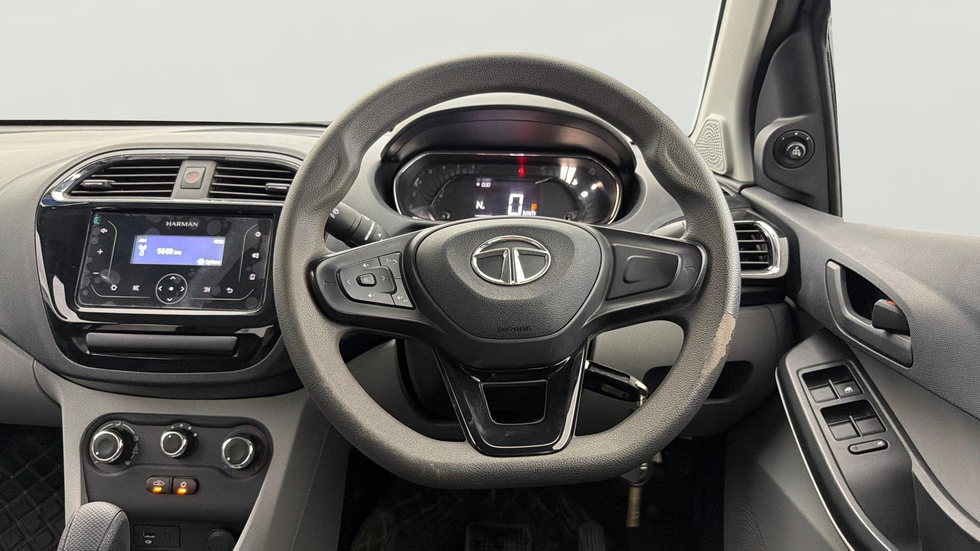 Used 2022 Tata Tiago Used 2022 Tata Tiago