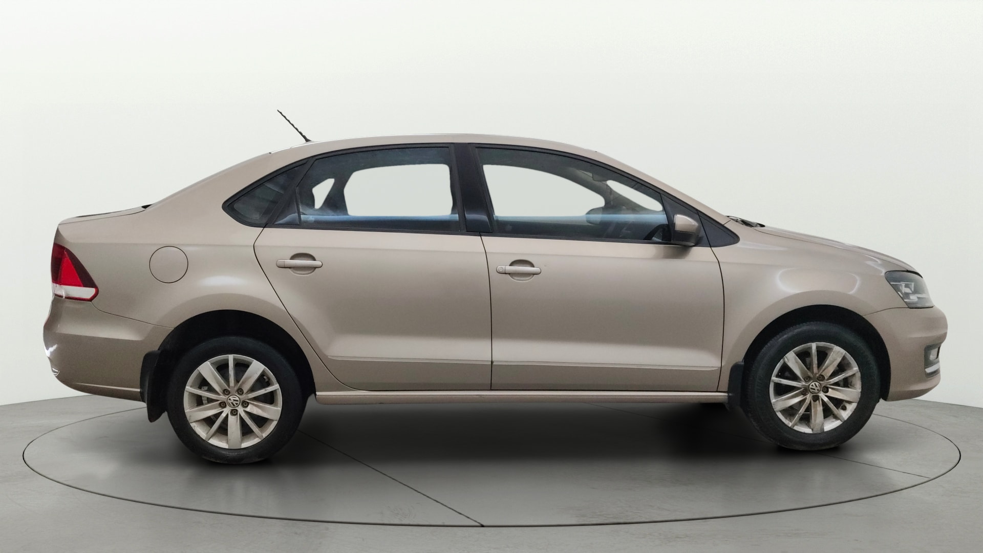 View 2017 Volkswagen Vento 1.2 L TSI Comfortline Petrol AT Image 8 Used 2017 Volkswagen Vento 1.2 L TSI Comfortline Petrol AT Image 8
