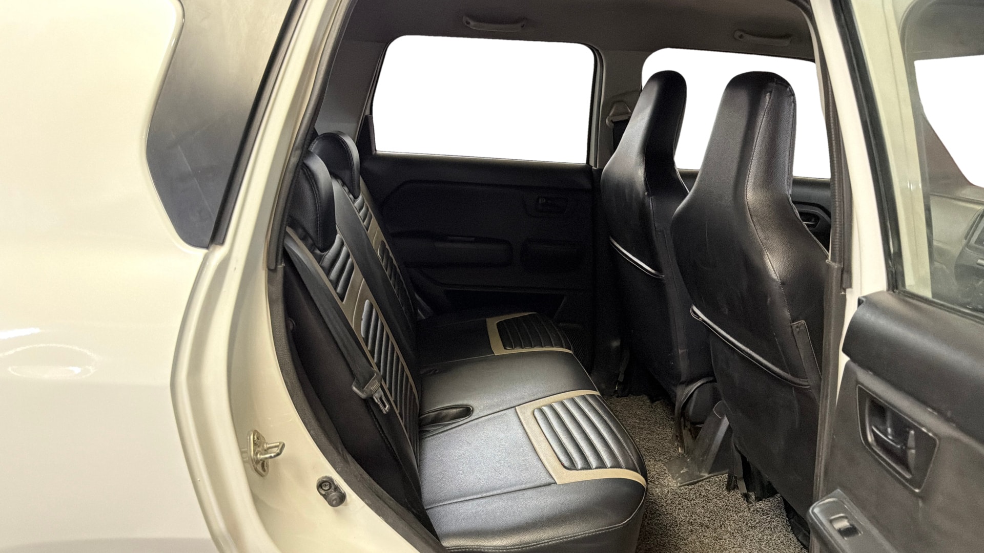 View 2022 Maruti Suzuki 1000 Base Variant Image 28 Used 2022 Maruti Suzuki 1000 Base Variant Image 28