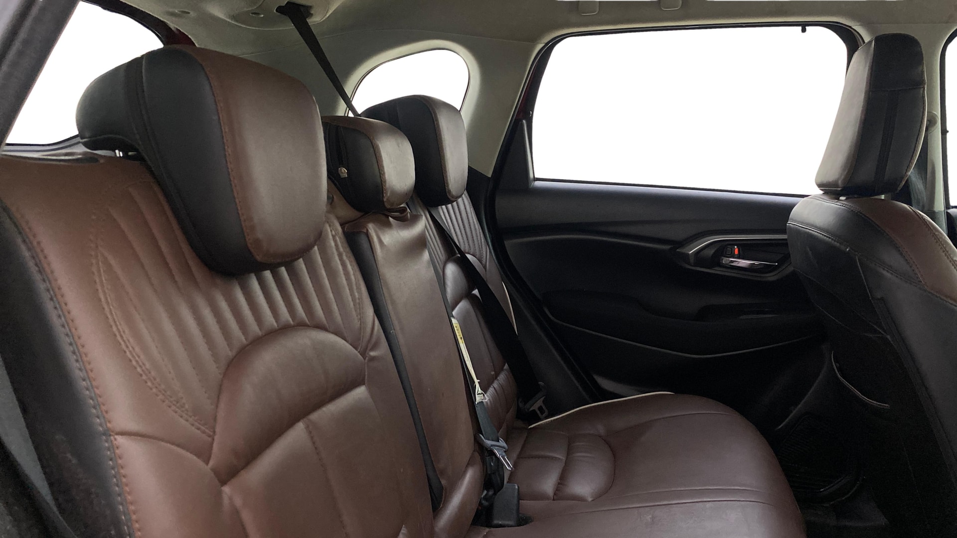 View 2023 Toyota Urban Cruiser Hyryder S e-Drive 2WD HYBRID Image 29 Used 2023 Toyota Urban Cruiser Hyryder S e-Drive 2WD HYBRID Image 29