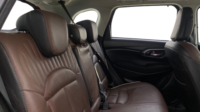 View Toyota Urban Cruiser Hyryder Image 29 Used Toyota Urban Cruiser Hyryder Image 29