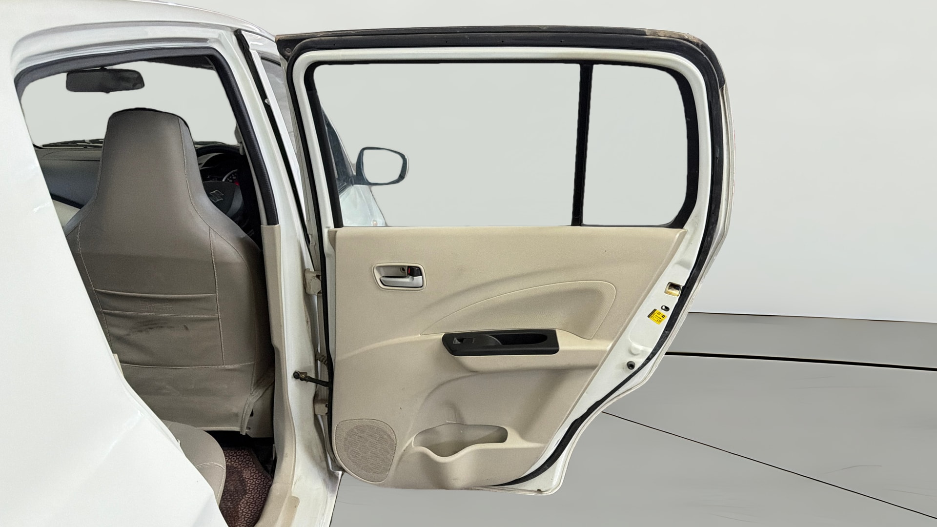View 2019 Maruti Suzuki 1000 Base Variant Image 7 Used 2019 Maruti Suzuki 1000 Base Variant Image 7