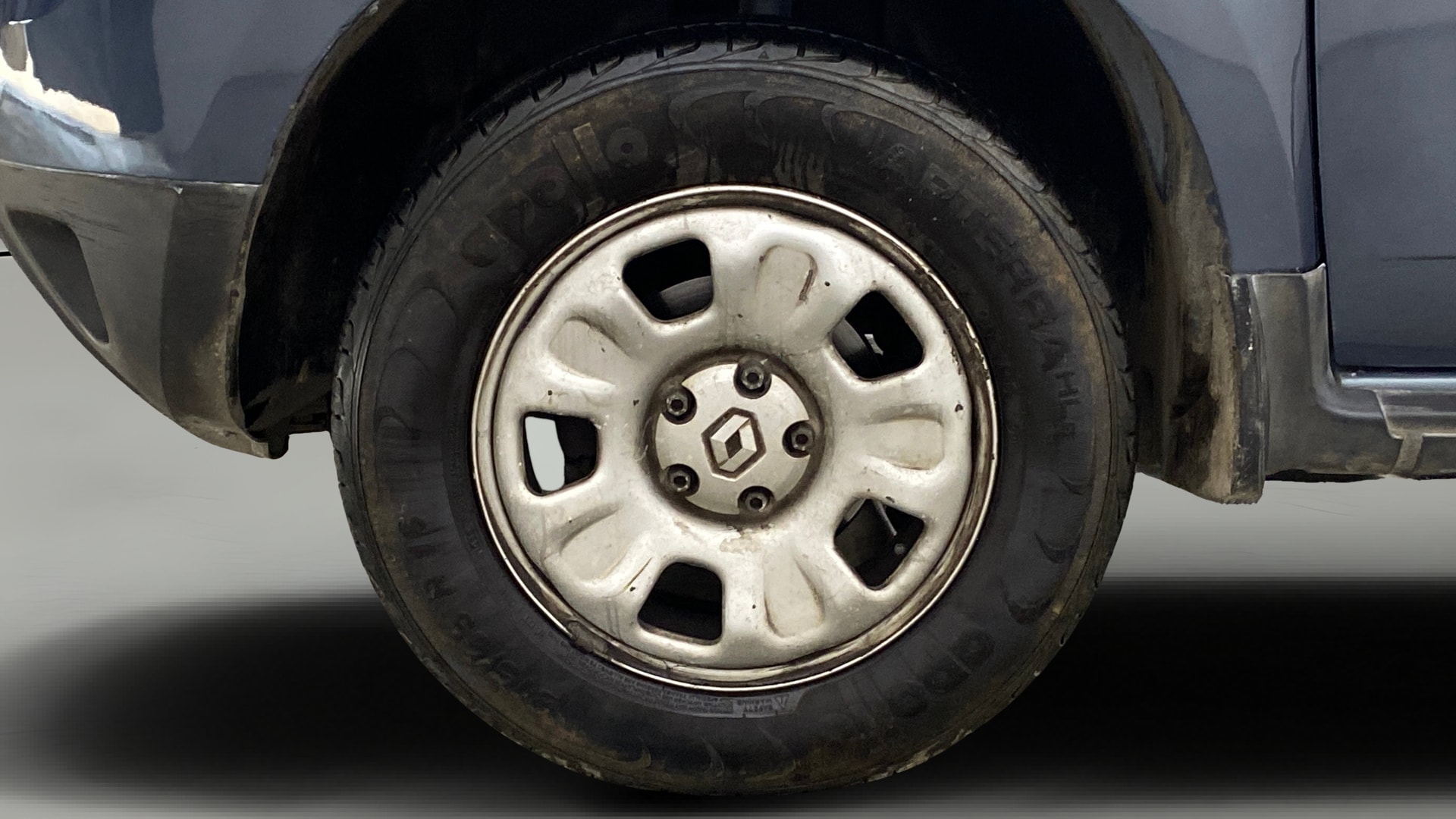 View 2014 Renault Duster Petrol RXE BS IV Image 27 Used 2014 Renault Duster Petrol RXE BS IV Image 27