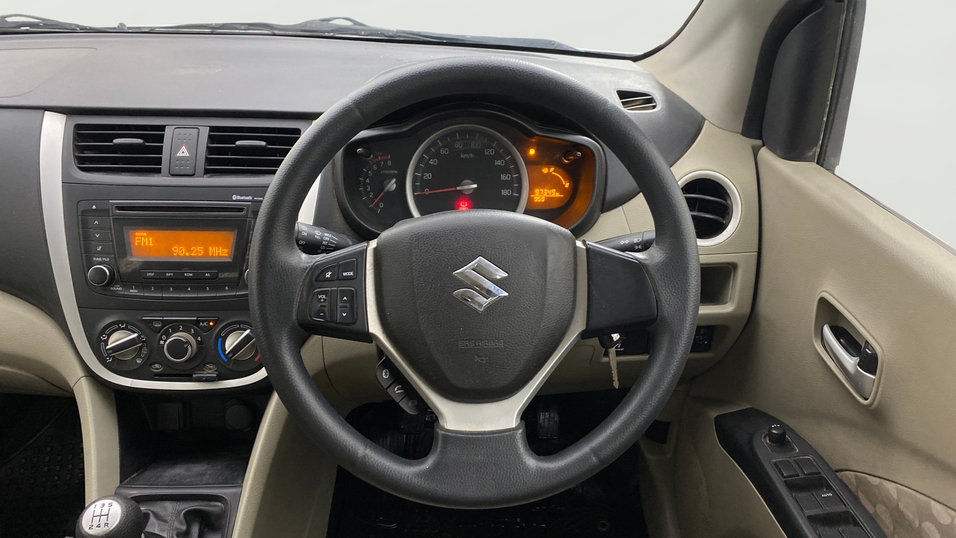 View 2017 Maruti Suzuki 1000 Base Variant Image 20 Used 2017 Maruti Suzuki 1000 Base Variant Image 20